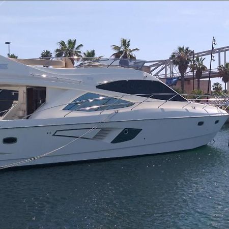 Hotel Yacht In Barcelona San Adrián de Besós Zewnętrze zdjęcie