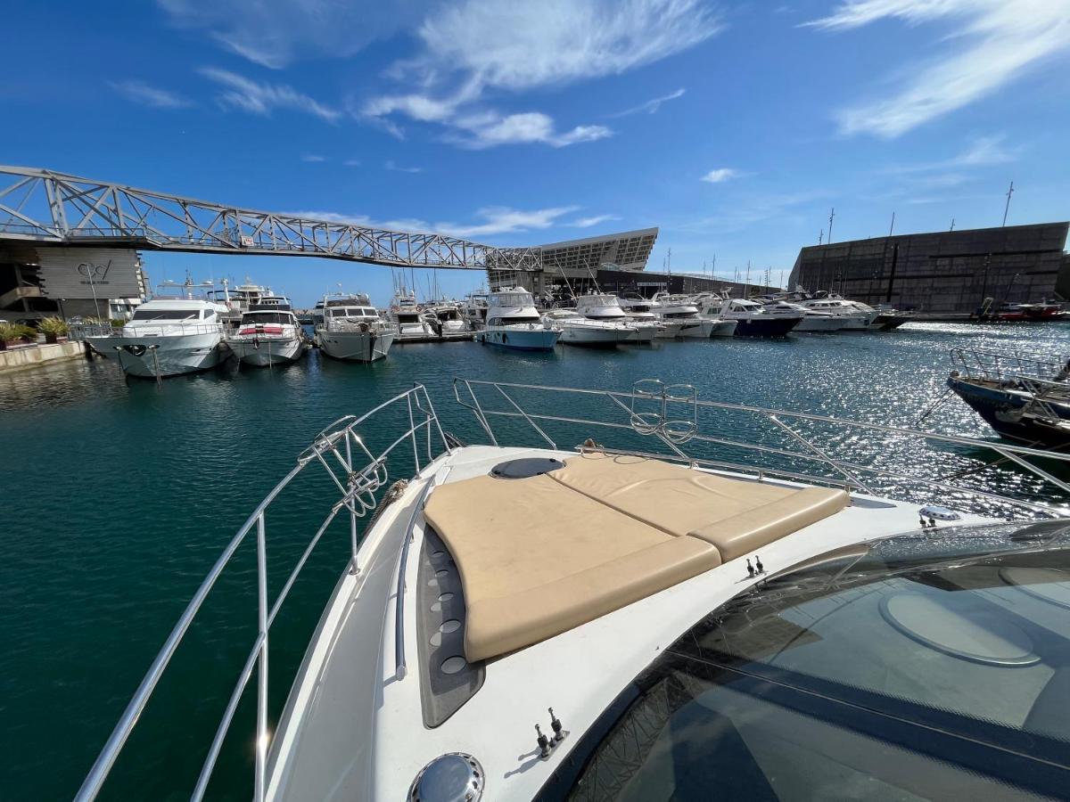 Hotel Yacht In Barcelona San Adrián de Besós Zewnętrze zdjęcie