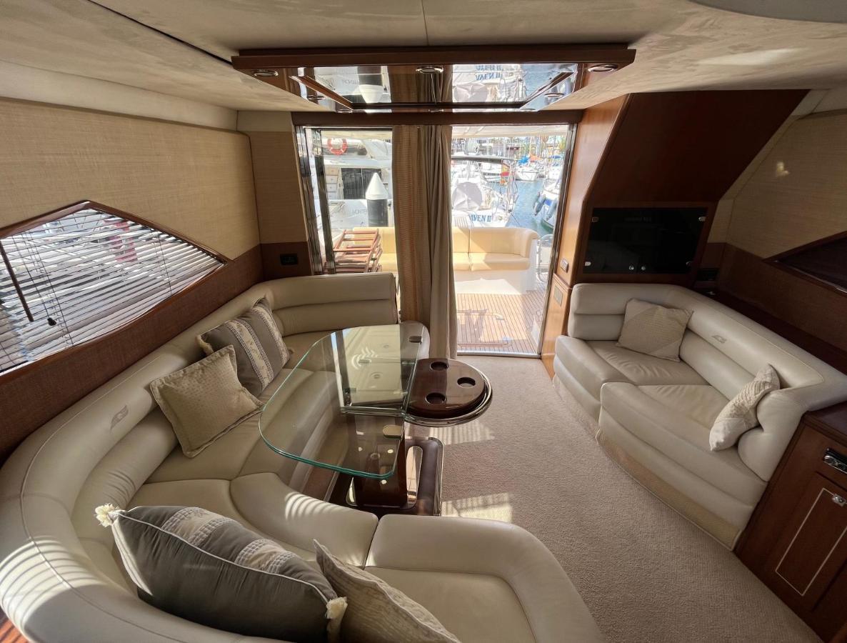 Hotel Yacht In Barcelona San Adrián de Besós Zewnętrze zdjęcie
